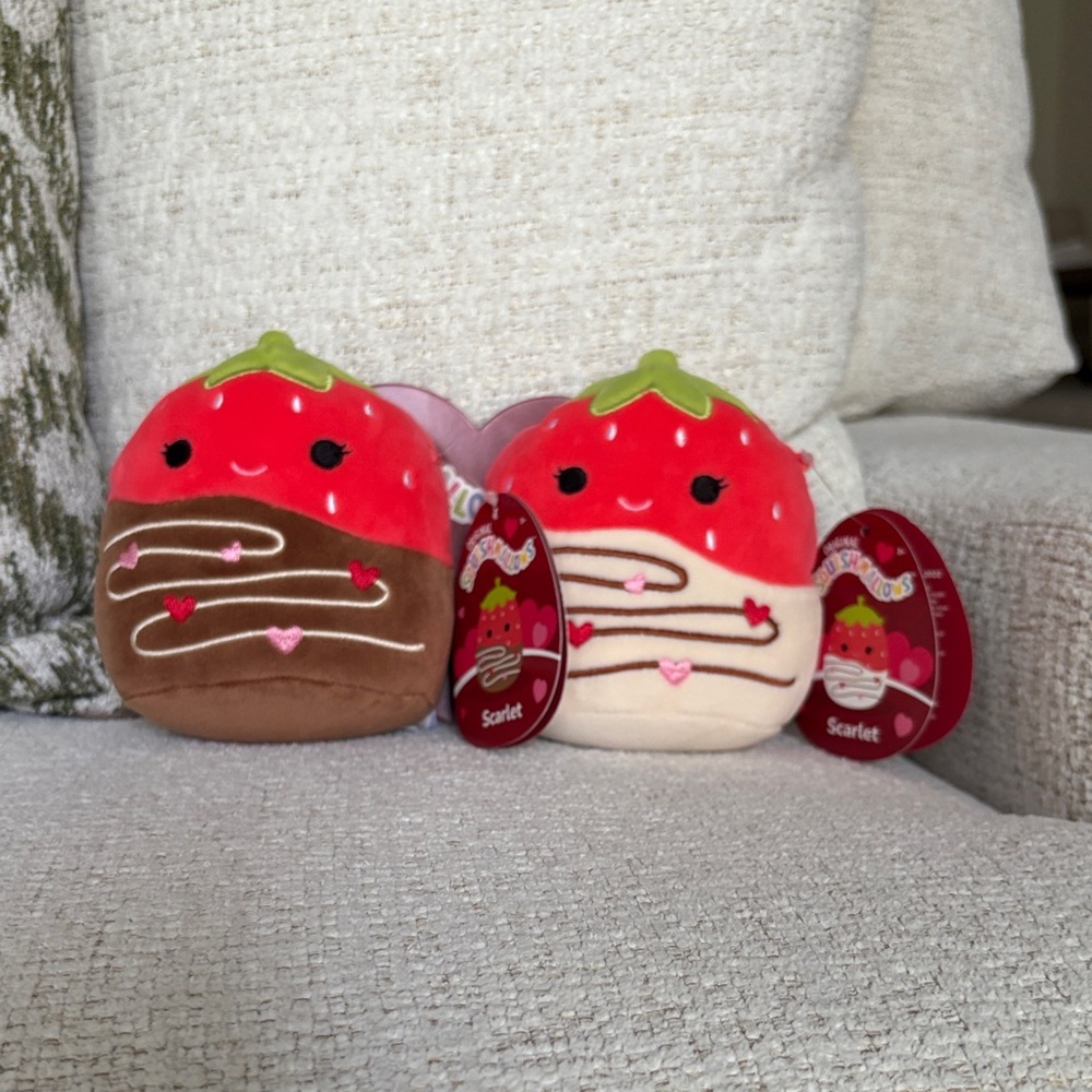 5” Scarlet Strawberry Plush - Red and Brown/Cream Decorative Plush